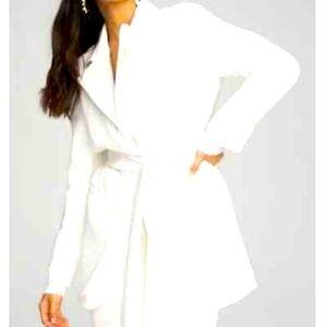 {Good American} Tuxedo Style Waist Tie Blazer